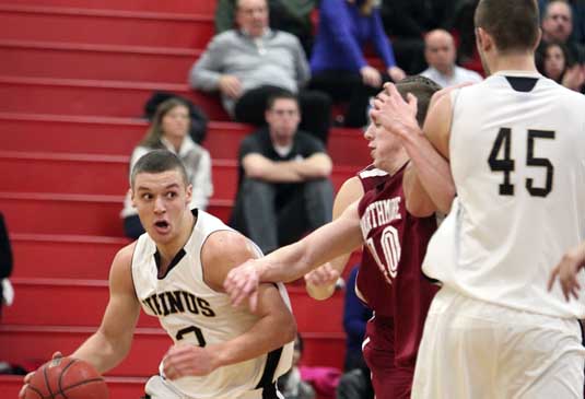Men's Basketball drops close contest to Muhlenberg, 75-73