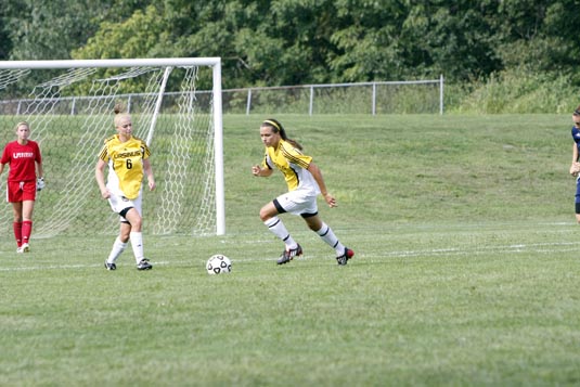 Women's Soccer falls to Dickinson in CC Semis, 2-1