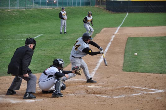 Baseball drops opener of Swarthmore series, 14-3