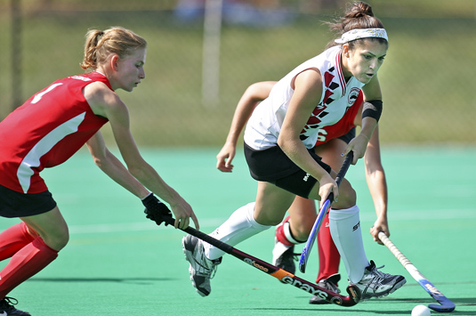 Field Hockey punches ticket to playoffs with 2-1 win over Muhlenberg
