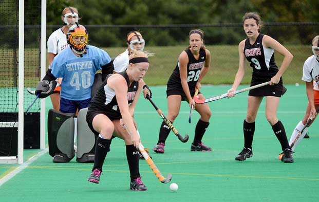 Field Hockey advances to CC final with 4-1 win over Dickinson