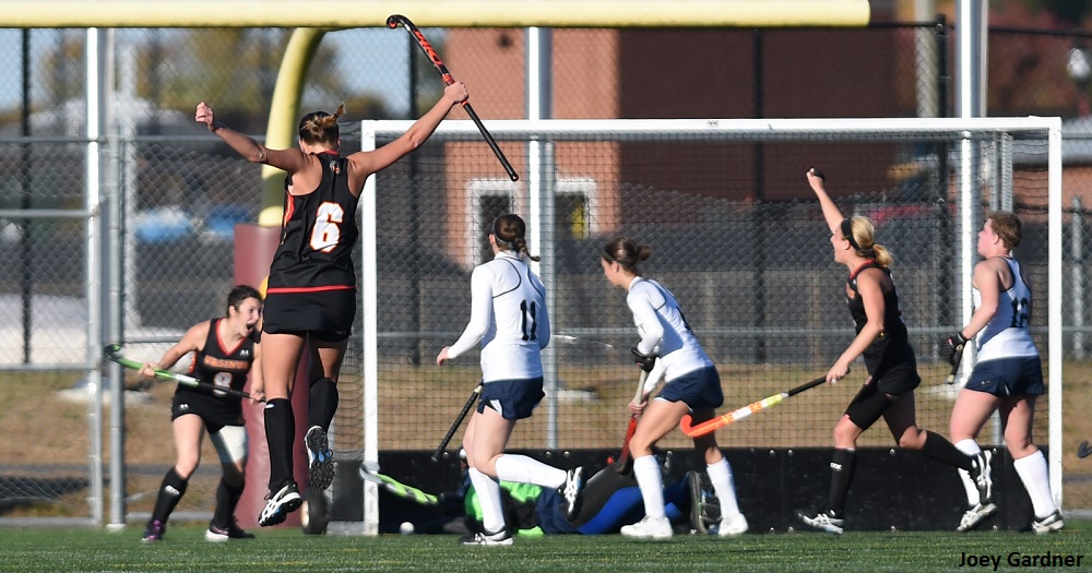 Field Hockey Bests Bantams to Advance