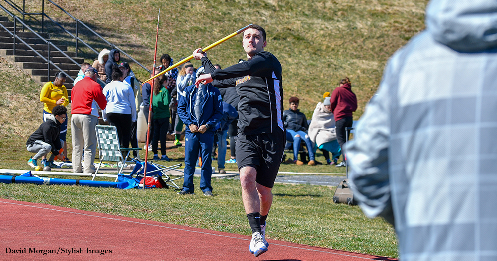 Men's T&F Starts Strong at Outdoor Invitational