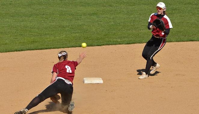 Softball sweeps Delaware Valley with wild finish