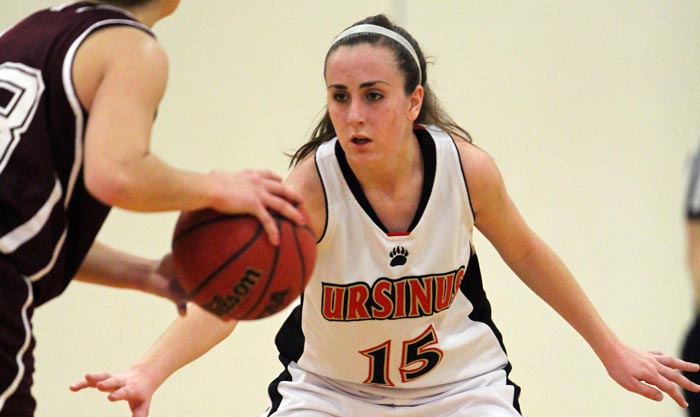Women's Basketball falls to Haverford, 70-50