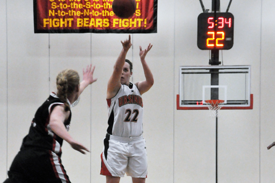 Women's Basketball falls to Haverford, 63-45
