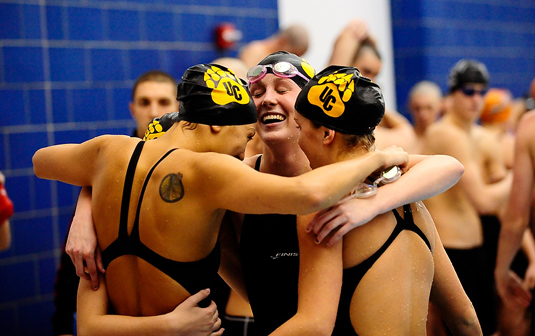 Women's Swimming outlasts Dickinson, 135-127