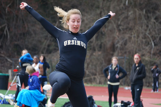 Women's Track and Field takes several top places at Cheyney meet