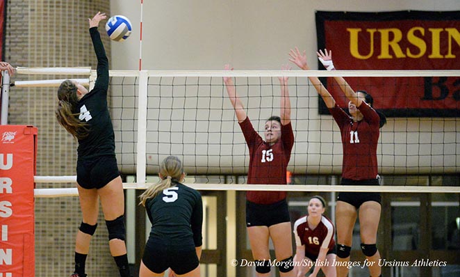 Volleyball Splits Opening Day Matches at Moravian