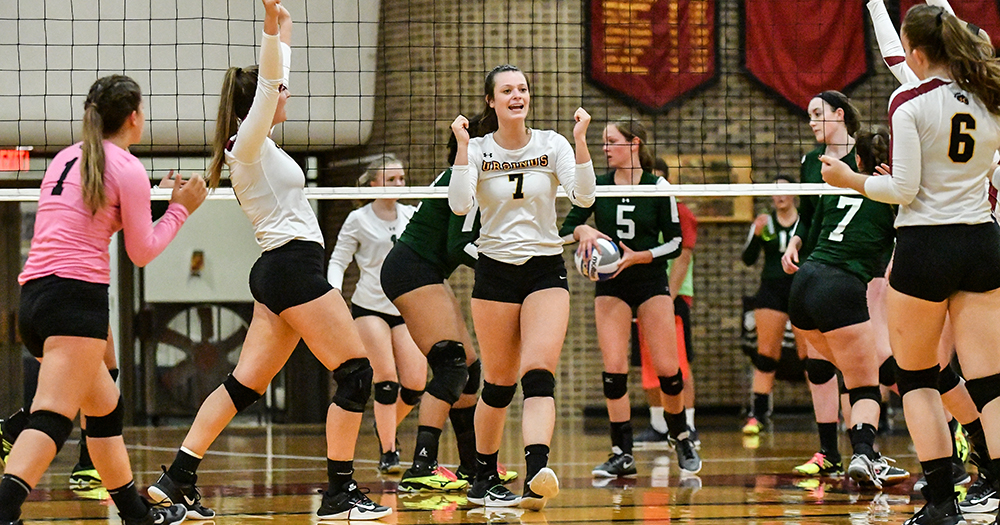 Volleyball Tops Marywood in Straight Sets