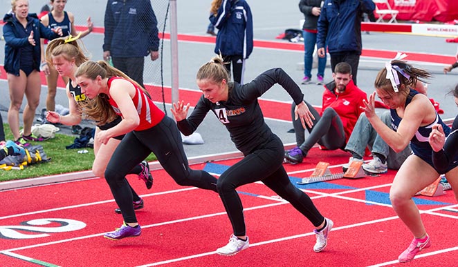 Women's Track and Field competes at TCNJ, Penn Relays