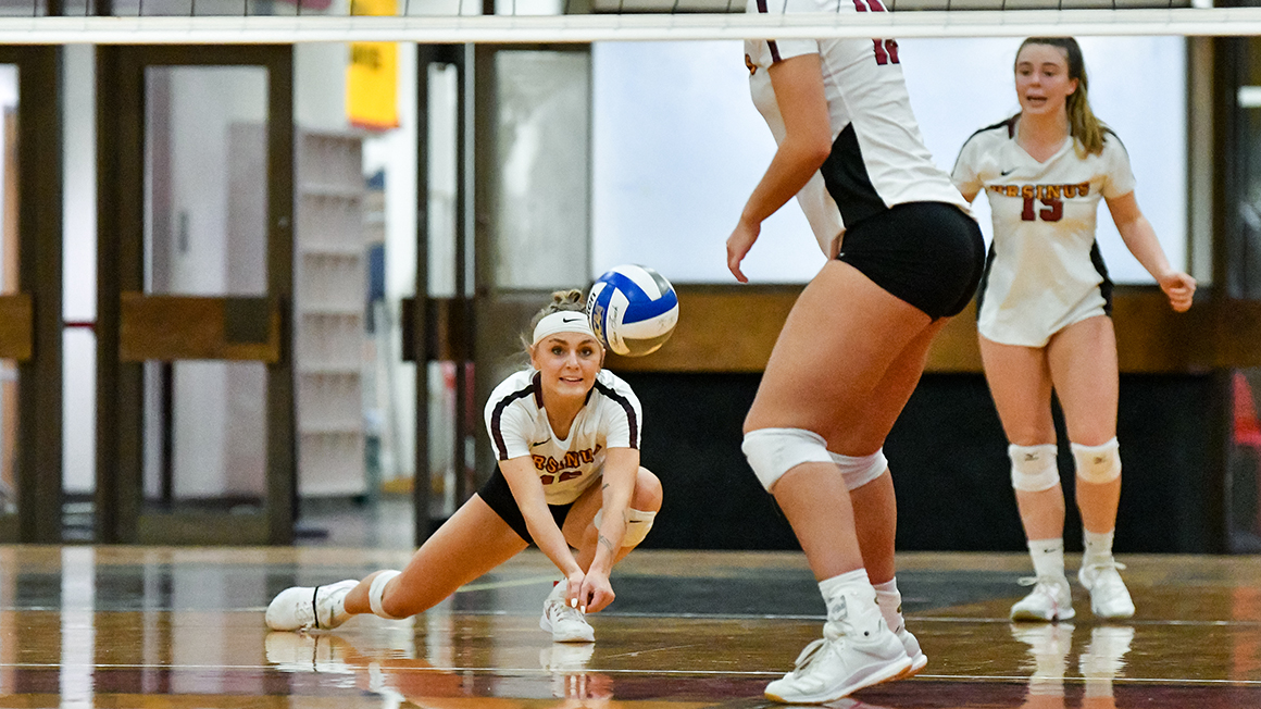 Bears Volleyball Makes Comeback Against McDaniel